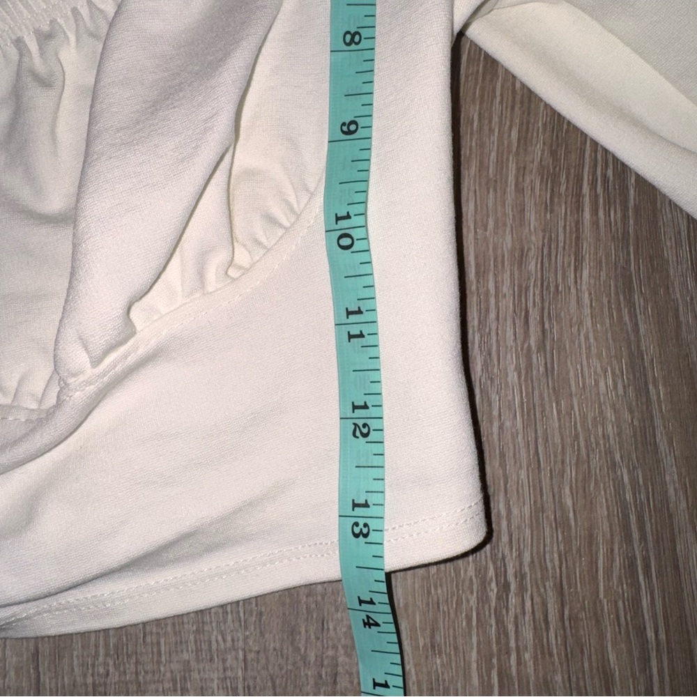 Fashion Nova White Puff Sleeve Crop Top Front gold eye Hook Detail corset like M - Picture 11 of 11